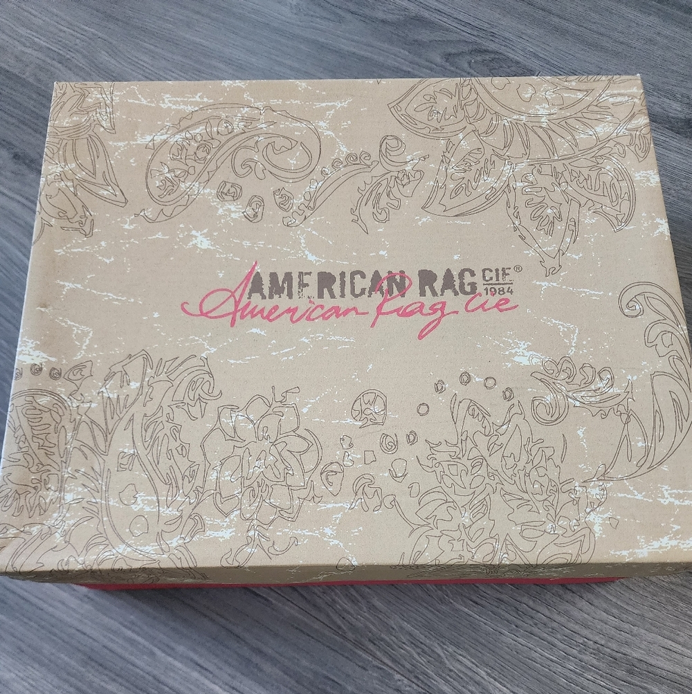 American Rag Floral Patterned Box in Beige and Pink